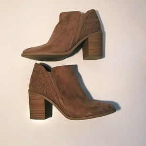BRAND NEW Brown Ankle Boots